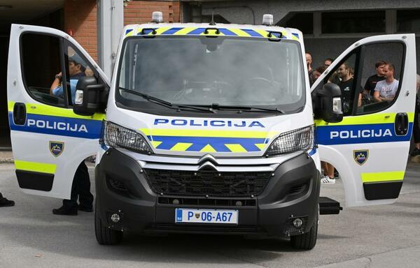 Pomurski policisti prijeli 19 tujcev, v prometnih nesrečah dve osebi poškodovani
