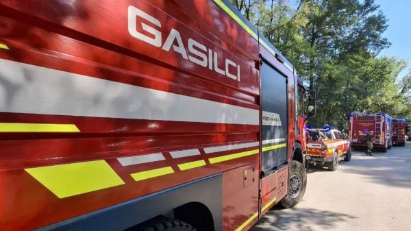 Na kmetiji zagorel kombajn, policisti obravnavali tudi nasilje v družini