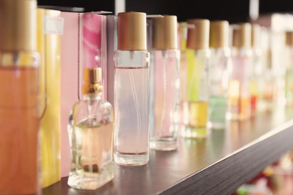 Ste kupili ta parfum? Takoj ga prenehajte uporabljati