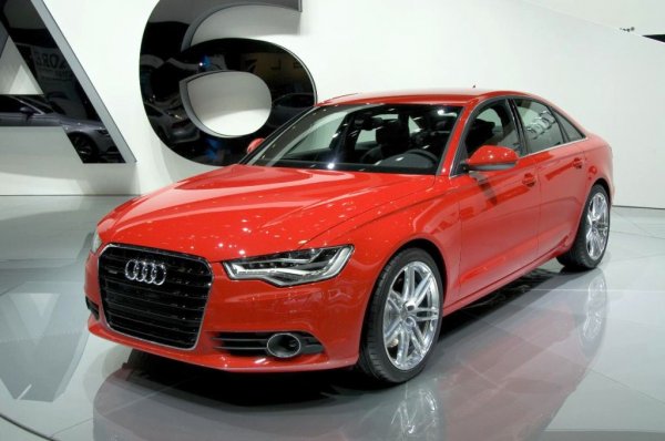 Prihaja hibridna različica Audi A6